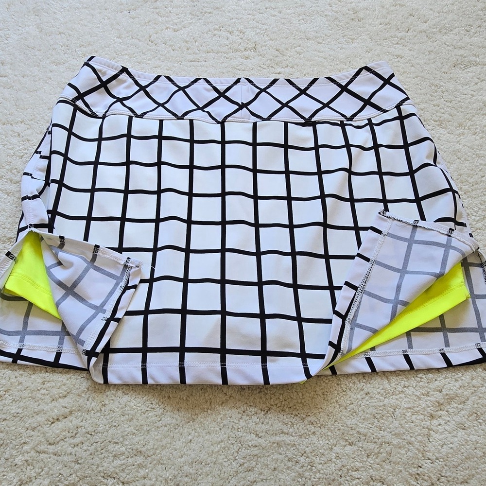 JOFIT Athletic Golf Tennis Skort Sz L Black White Grid Print Neon Yellow Shorts
